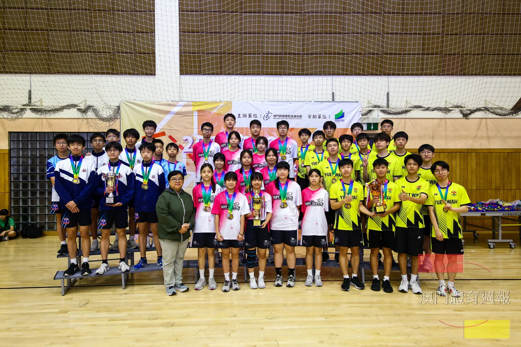 表演盃高中組冠軍 - 聖保祿學校.jpg